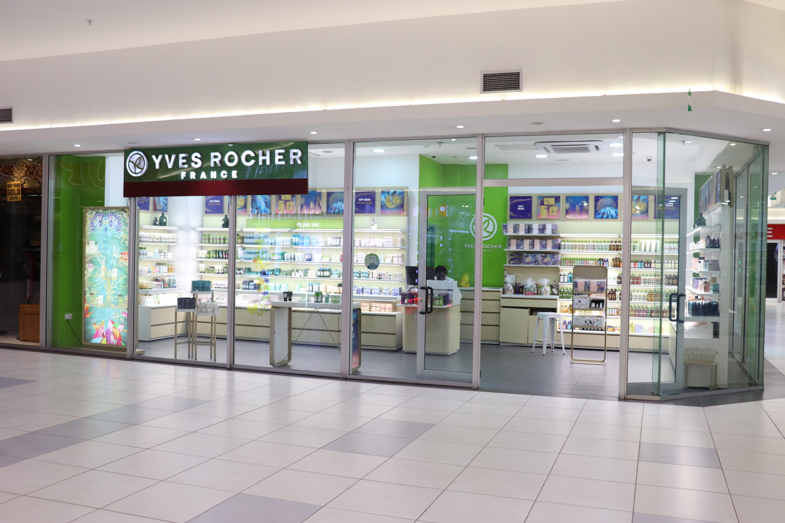 YVES ROCHER store_header